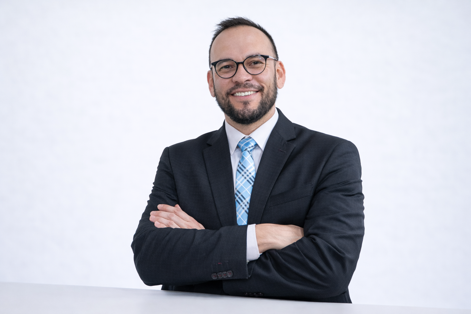 Dr. Daniel Valencia Torres